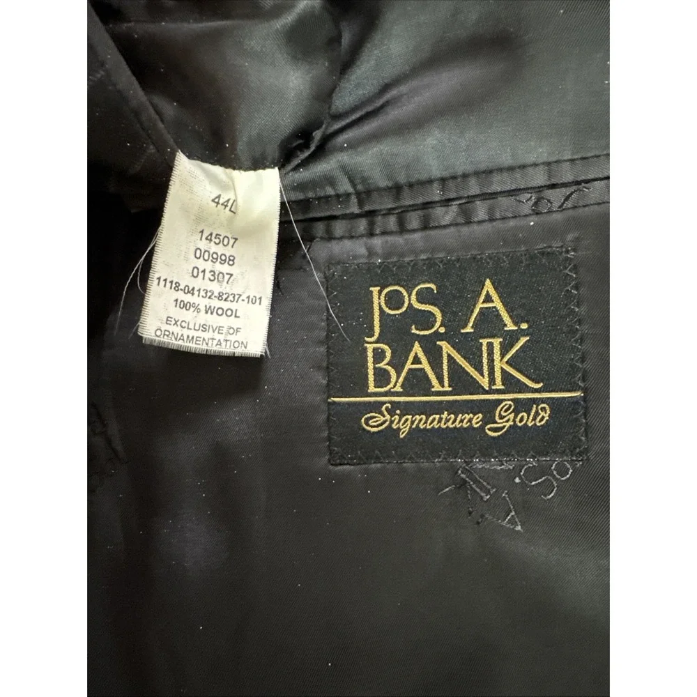 Jos A Bank Signature Gold 2 Piece Black Pin Stripe Flannel Wool Suit 44L 38 x 30